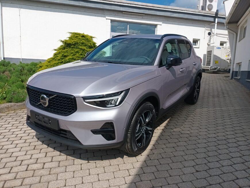 Volvo XC40 B3 Mild-Hibrid Plus Dark