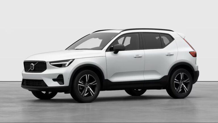 Volvo XC40 B3 MHEV Plus Dark