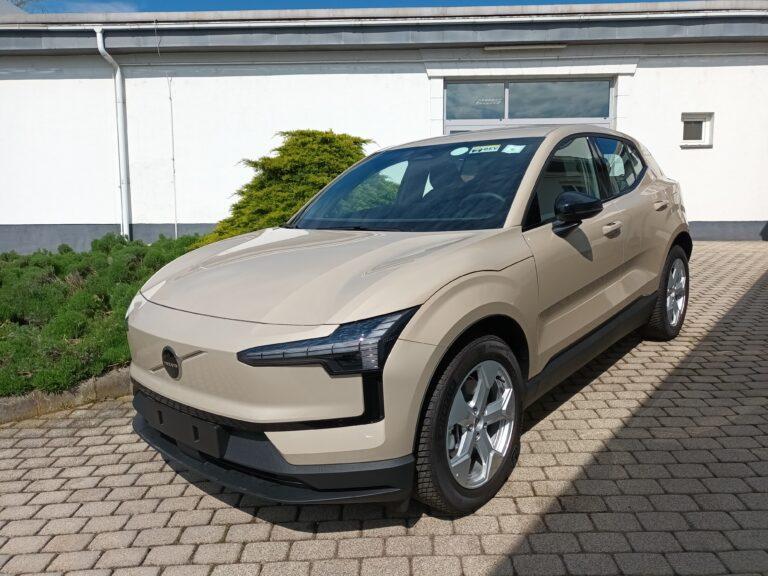 Volvo EX30 Single Motor Extended Range Plus