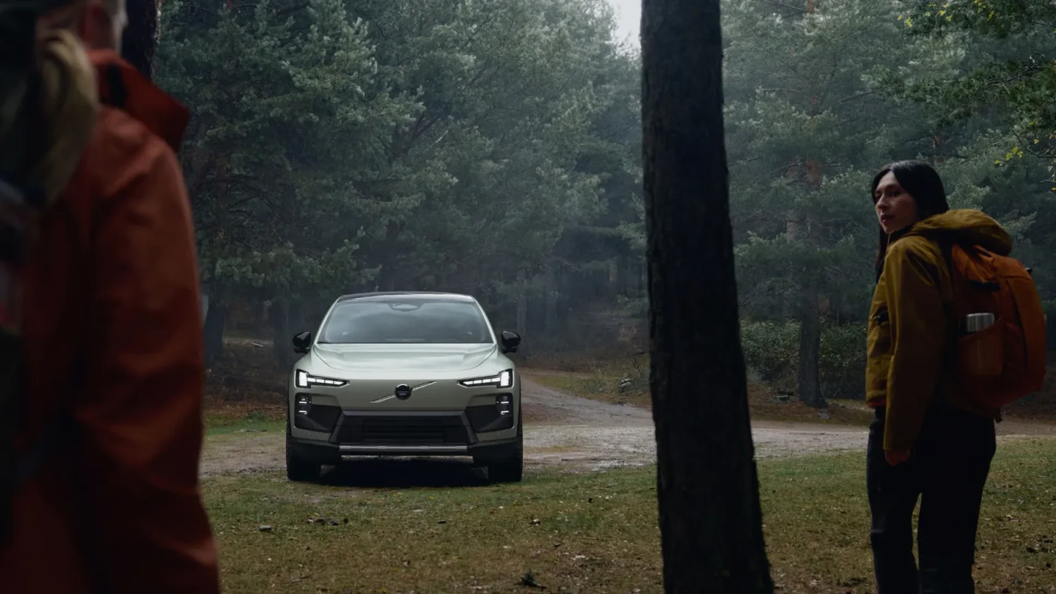 volvo-ex60-cross-country-erdoben-ket-turazo