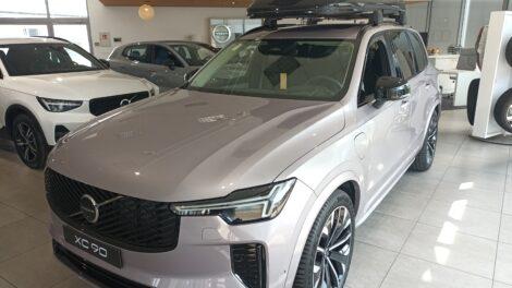 Volvo XC90 T8 AWD PHEV Ultra Dark