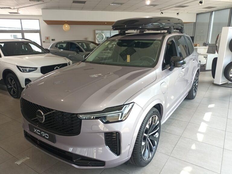 Volvo XC90 T8 AWD PHEV Ultra Dark